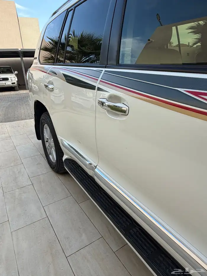 لاندكروزر جكسار 2015 بريمي 8 سرندل ممشى قليل 9