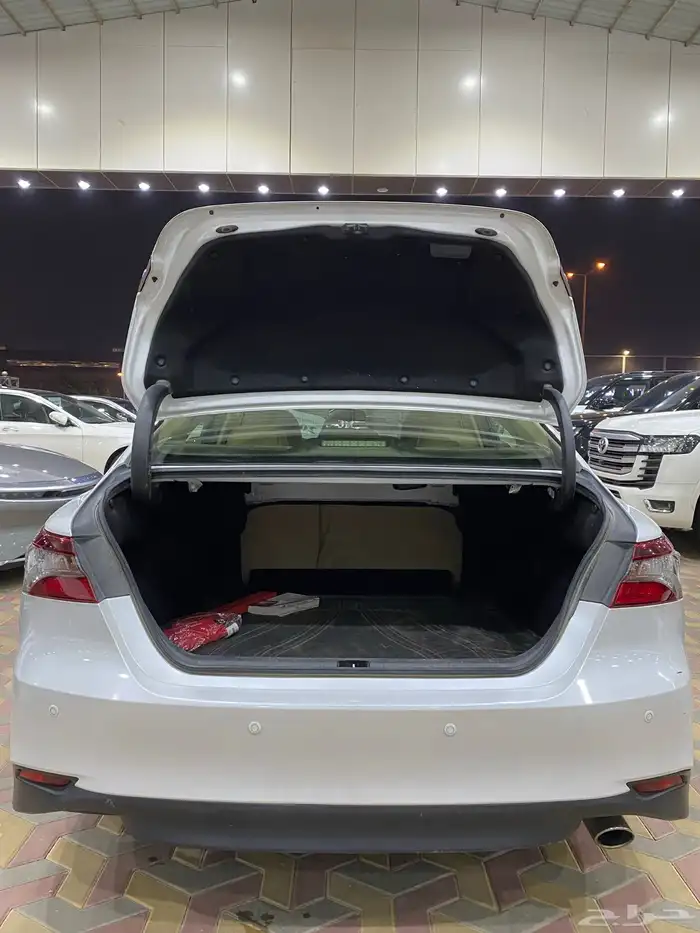 تويوتا كامري GLE المديل 2023 العدد 96 الف 17