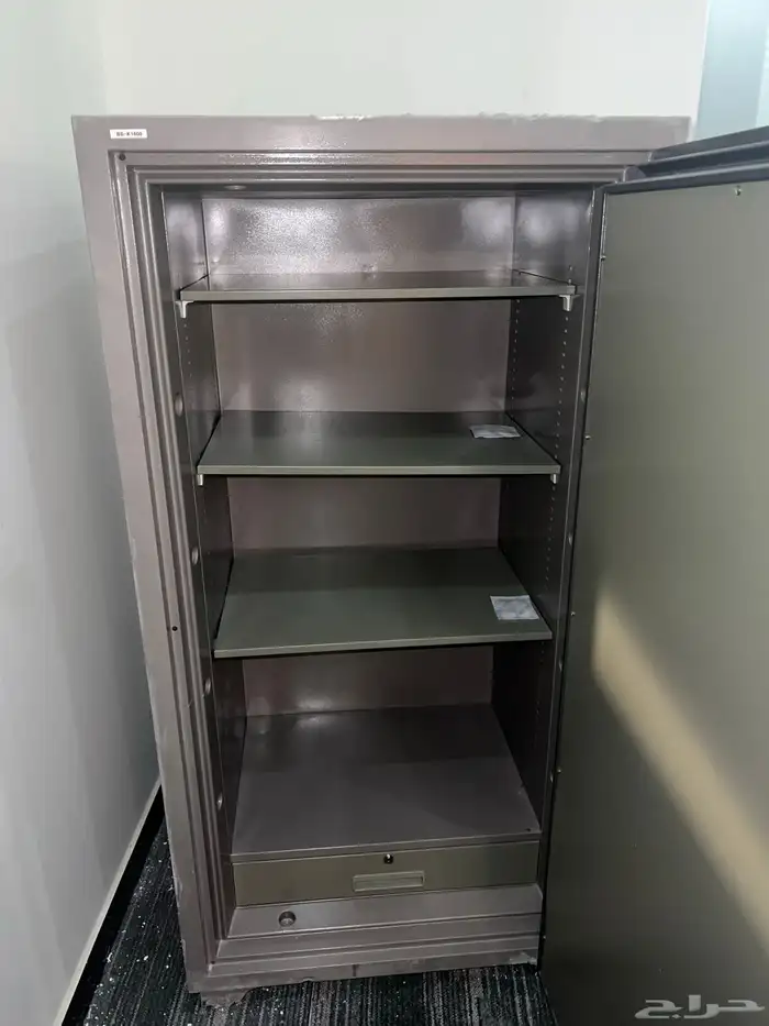 خزنة فولاذ 3