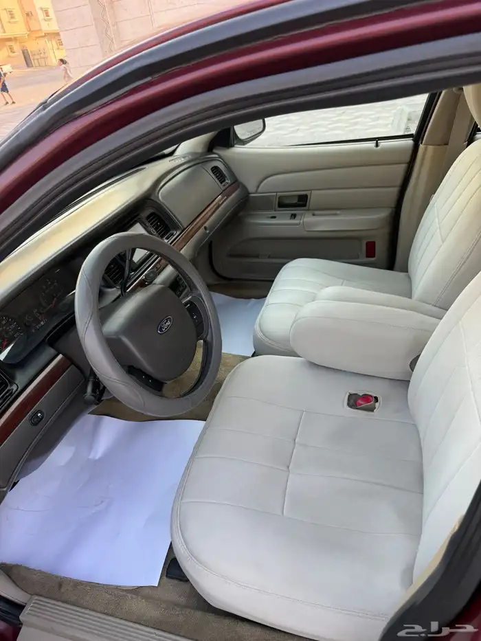 فورد فكتوريا ( 2011 ) 6