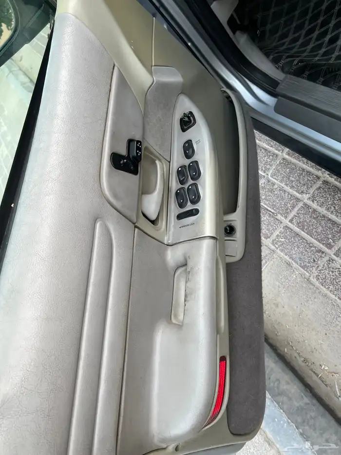 فورد كرون فيكتوريا موديل 2000 5