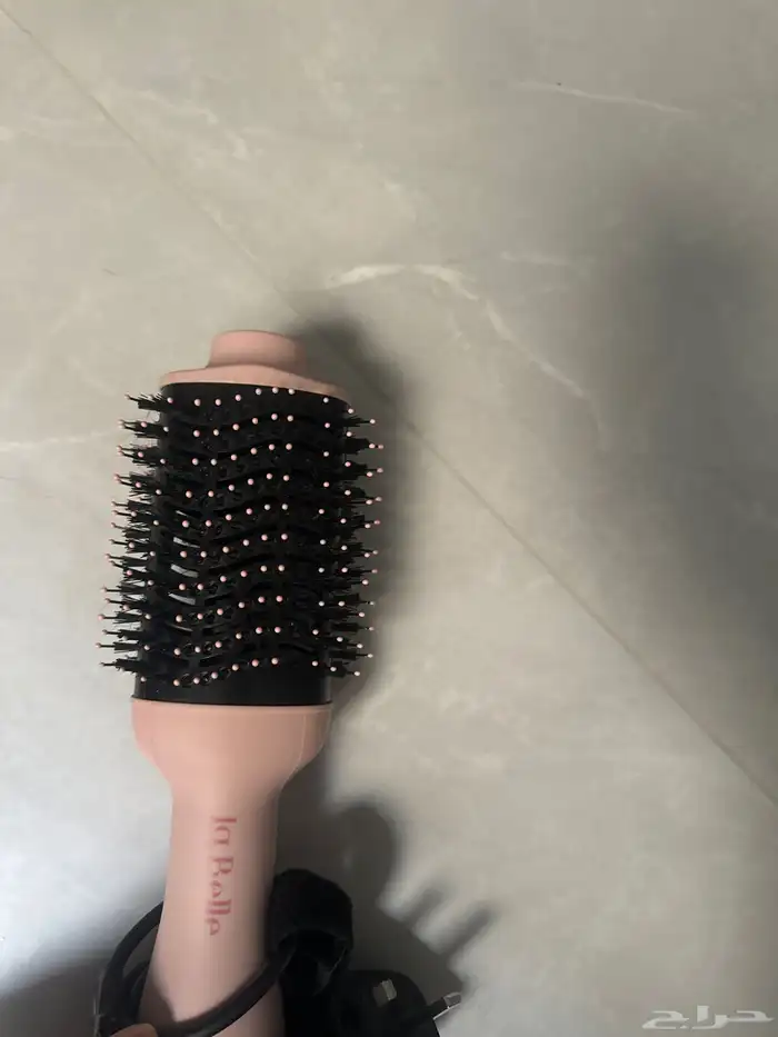 للبيع استشوار وردي ماركة La Belle جديد 0