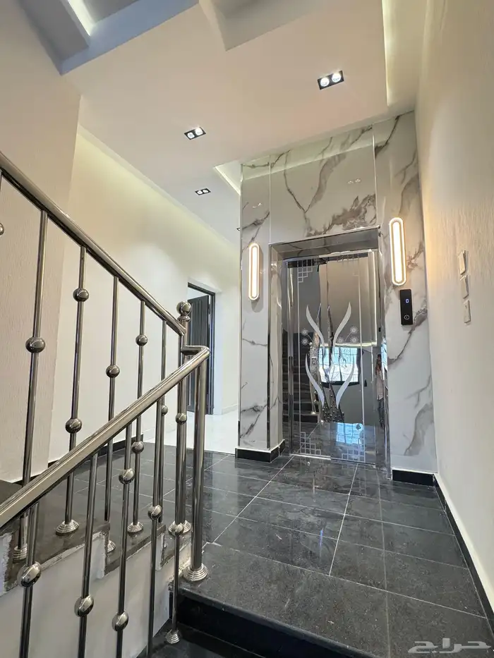 دور علوي للبيع 1