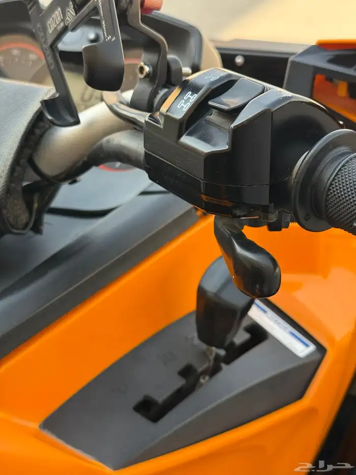 للبيع  دباب Can-Am Outlander 1000 موديل 2015 18