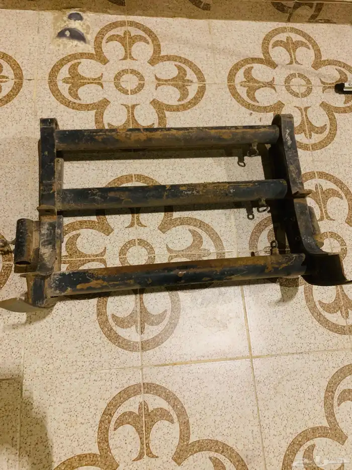 دعامه اماميه تفصيل حديد تركب على الهايلكس والجيب 0