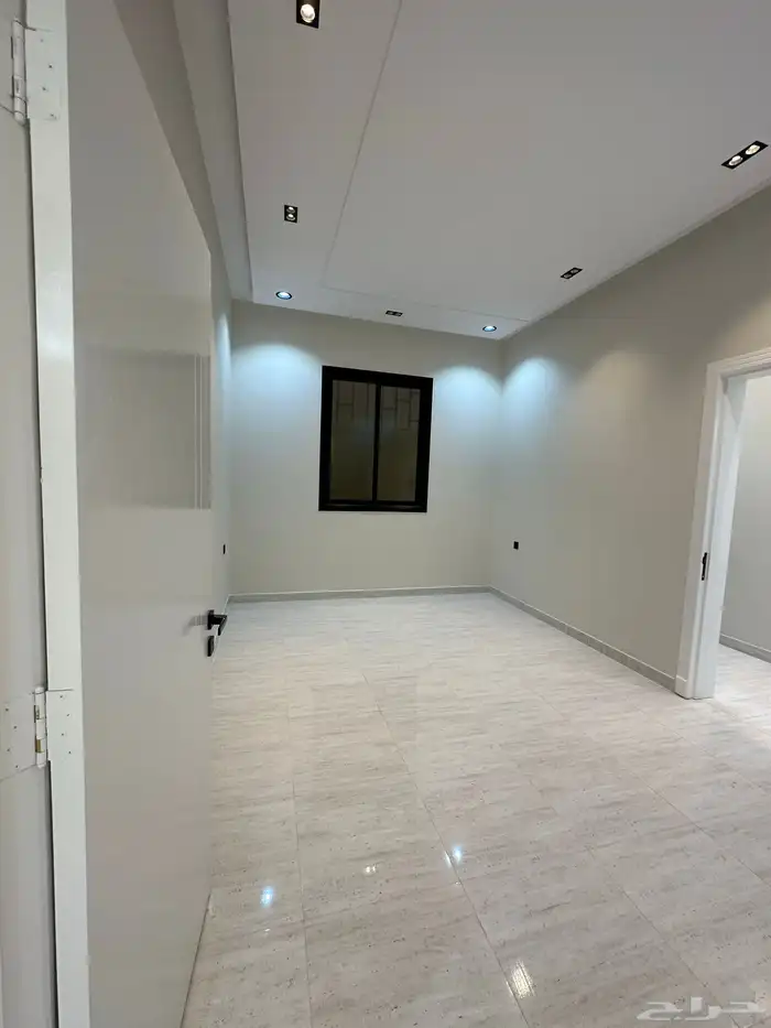 للبيع ادوار ارضية وعلوية بمساحة 240 متر خميس مشيط 2