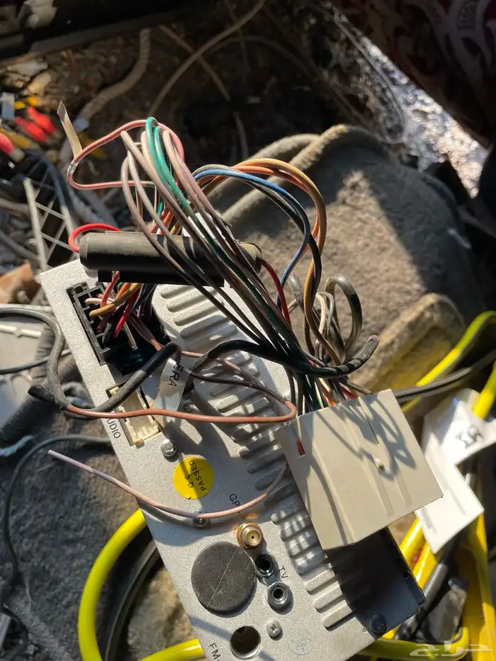 شاشه راكبه على فورد 3