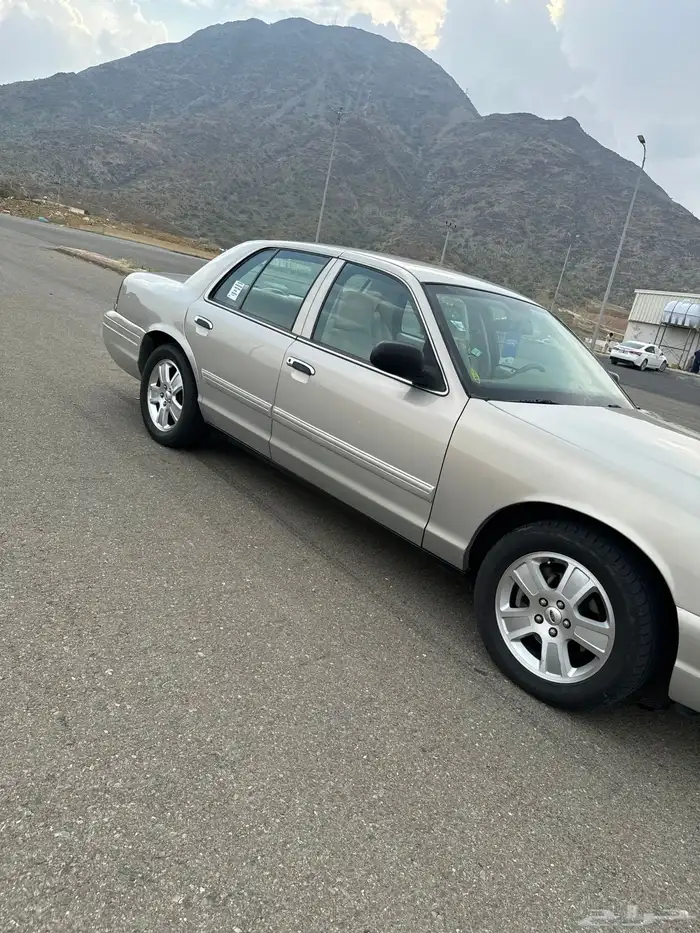 كراون فكتوريا 2010 سعودي سمني نظييف 9