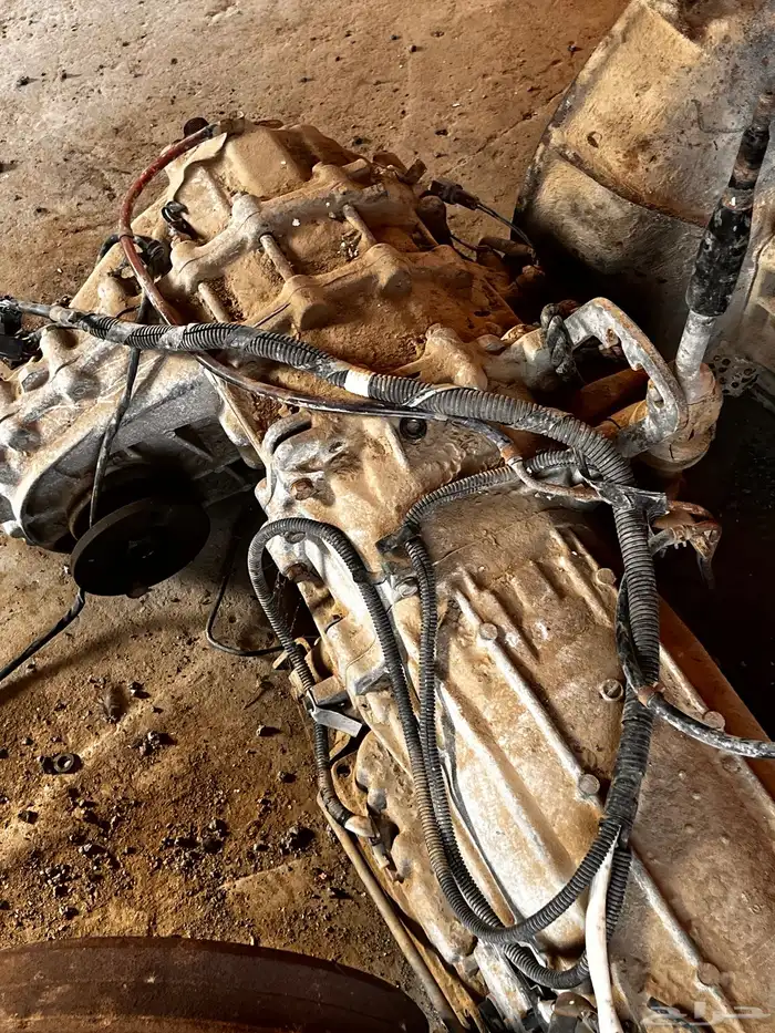 قير نيسان تماتيك معا الكمبيوتر والدعسه موديل من 91 ل97 0