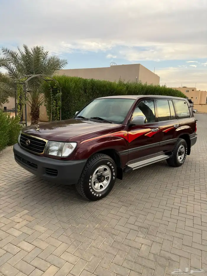 لاندكروزر 1999 قير عادي (عنابي) ممشى قليل 6