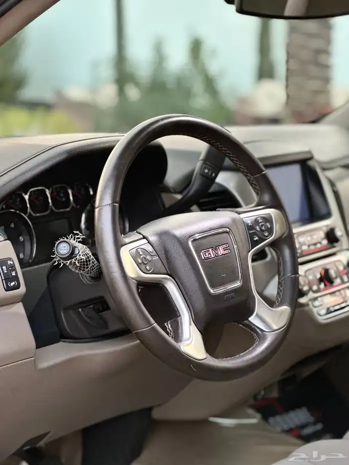 جي ام سي يوكن 2015 دفعه ثانيه 10