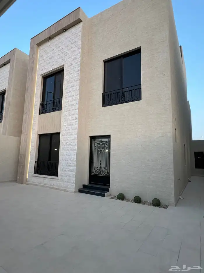 دبلكسات مفصوله للبيع حي الشعله 1