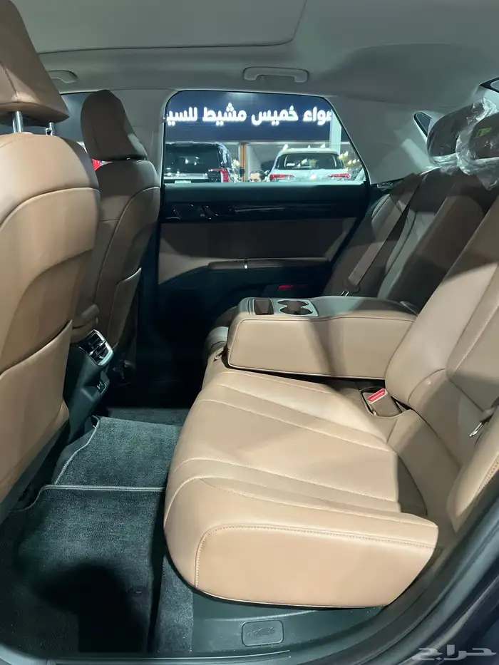 هيونداي ازيرا 2025 10