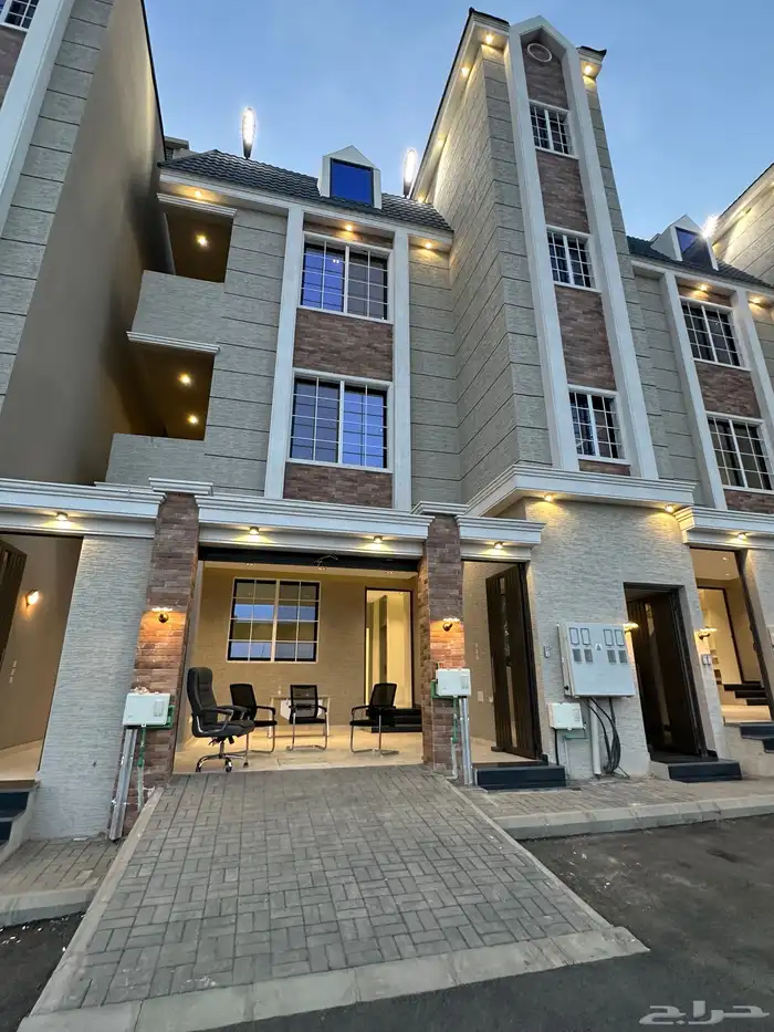 للبيع شقق علويه ممتازه والسعر 520 الف بحى المعارض خميس مشيط 0