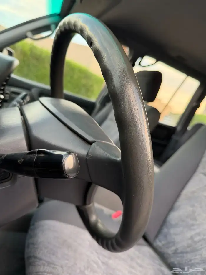 لاندكروزر 1999 قير عادي (عنابي) ممشى قليل 49