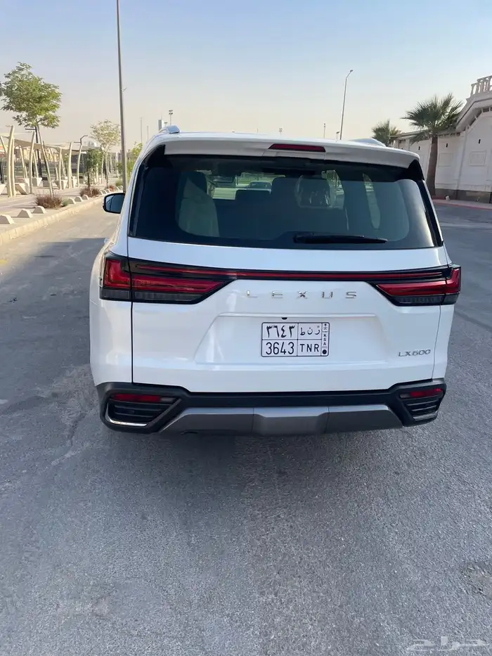 للبيع جيب لكزس 2024 BB سعودي 7