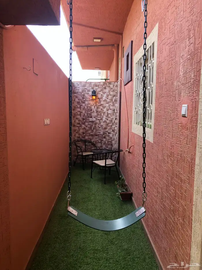 شقة مفروشة وصغيرة وأرضية بمدخل خاص للإيجار 0