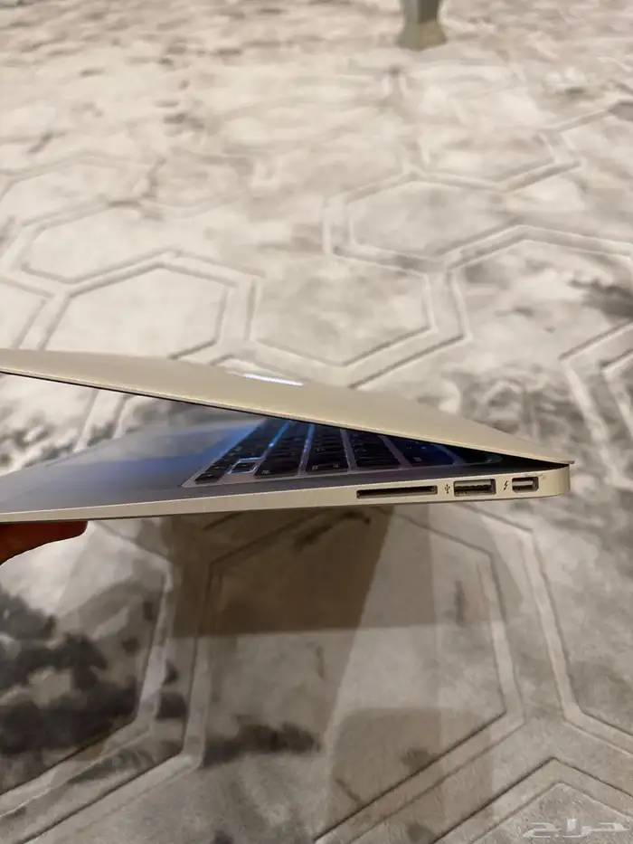 لابتوب ماك بوك اير نظيف 2
