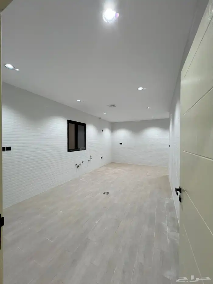 دبلكسات مفصوله للبيع حي الشعله 2