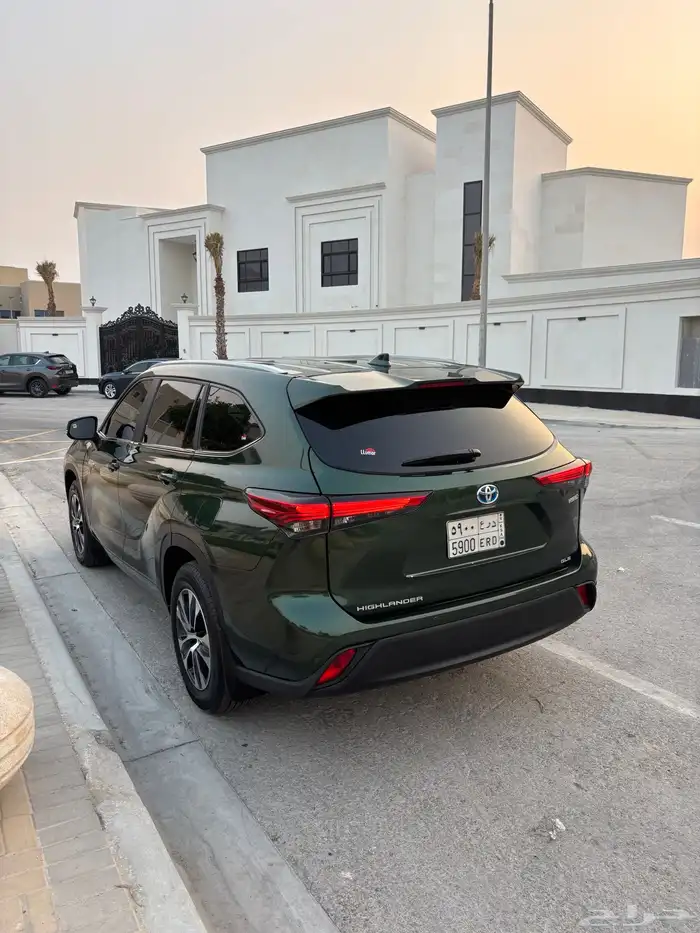 للبيع هايلاندر GLE موديل 2023 نظيفه وكاله 1