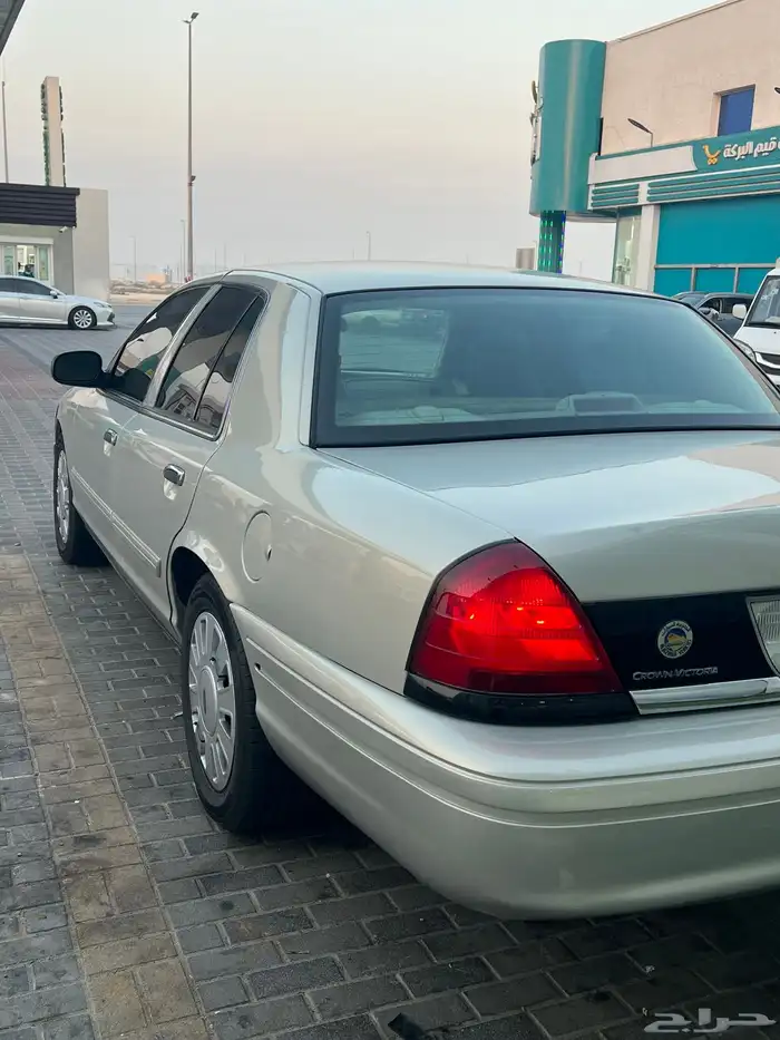 فورد فكتوريا بوليسي 2010 5