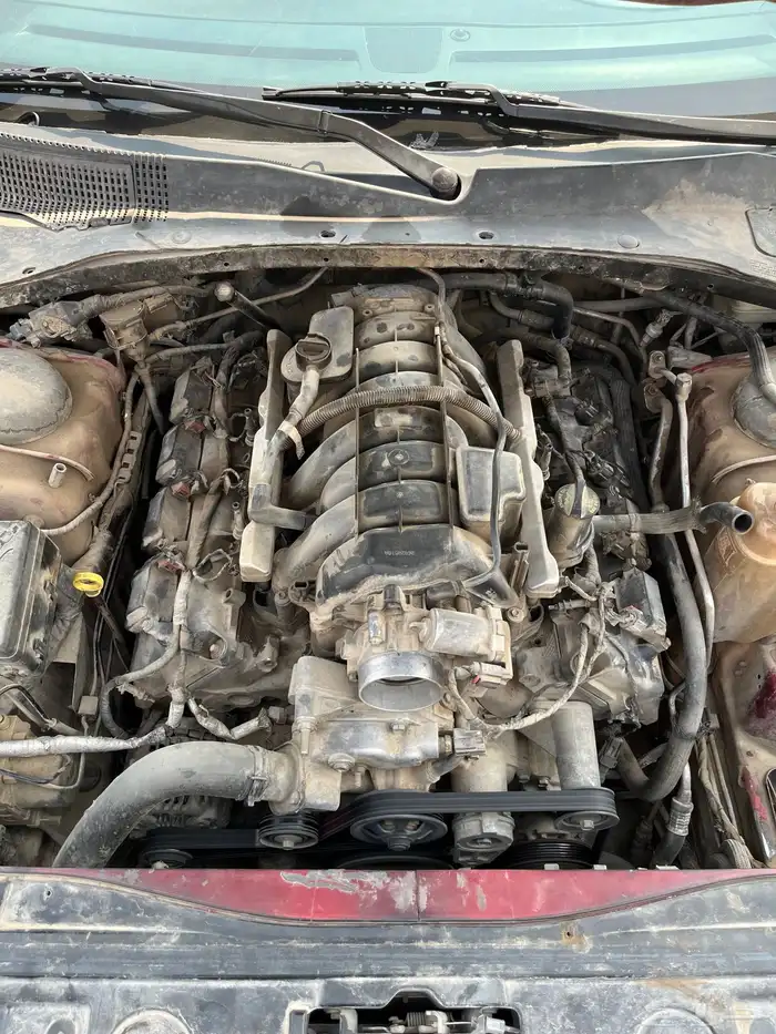 كرايسلر كرايزلر هيمي 5.7 2013 قطع تشليح فقط 9