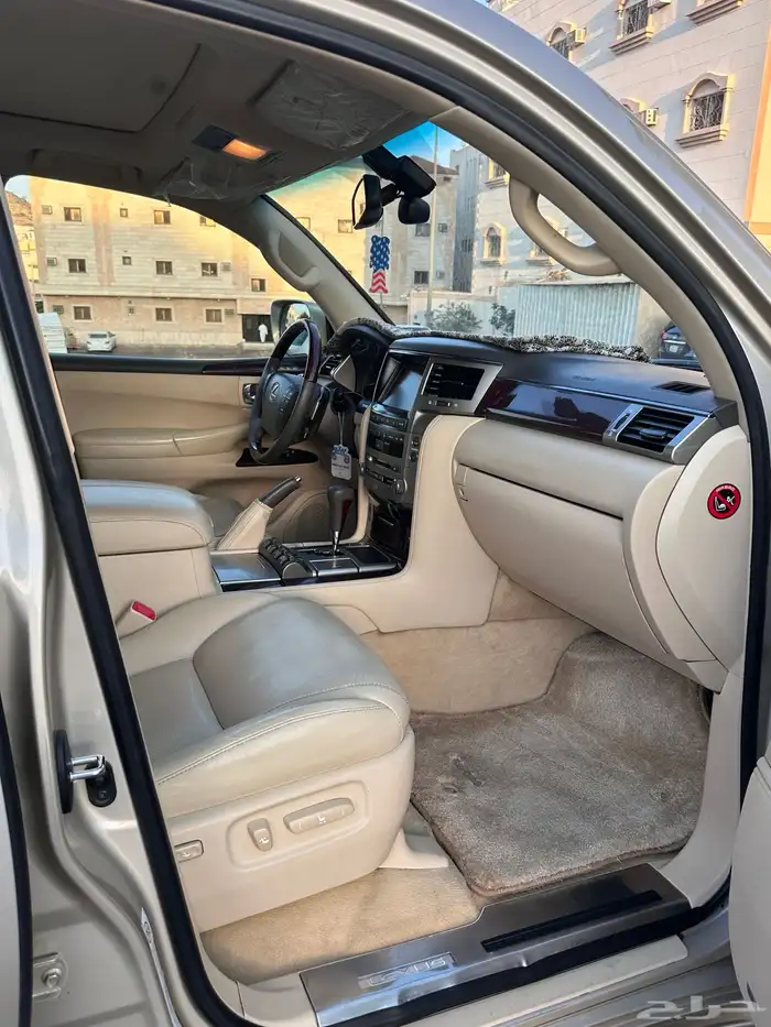 جيب لكزس 2012 DD 44