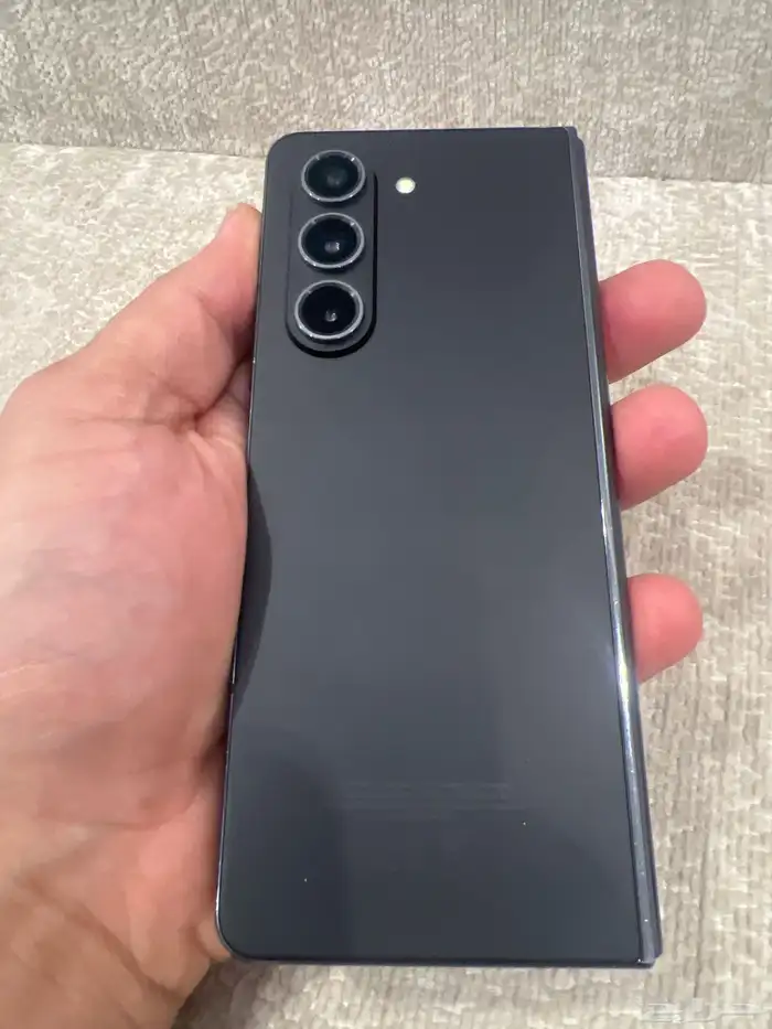 سامسونق زد فولد5 نظيف جدا للبيع 2