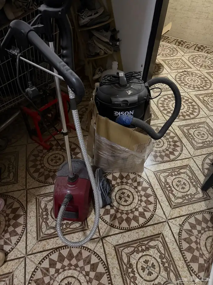 اغراض منزليه لااعلم عن حالتها مكنسه ادسون وثلاجه كوايه بخار 0