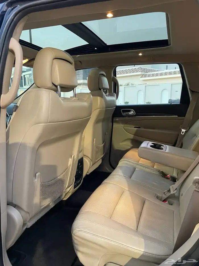 2018 جيب جراند شروكي ليميتيد فل كامل 28