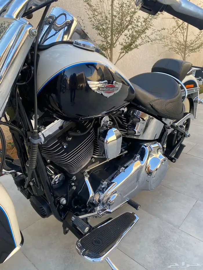 للبيع هارلي سوفتيل ديلكوس 2012 16