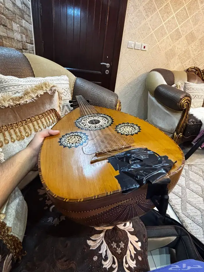 عود موسيقي وكمنجه لا البيع 1