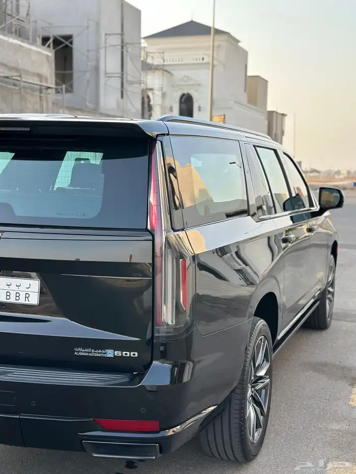 اسكاليد 2021 بلاتينيوم (أعلى فئه) 7