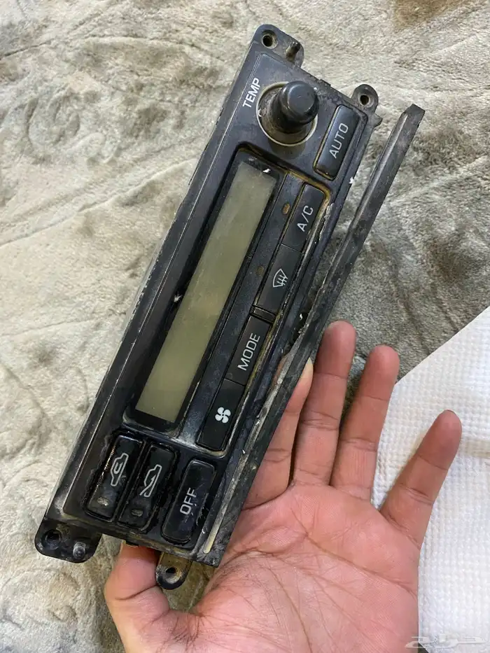 قطع ديكورات بترول نيسان 1998. وأثاث عزبة 3