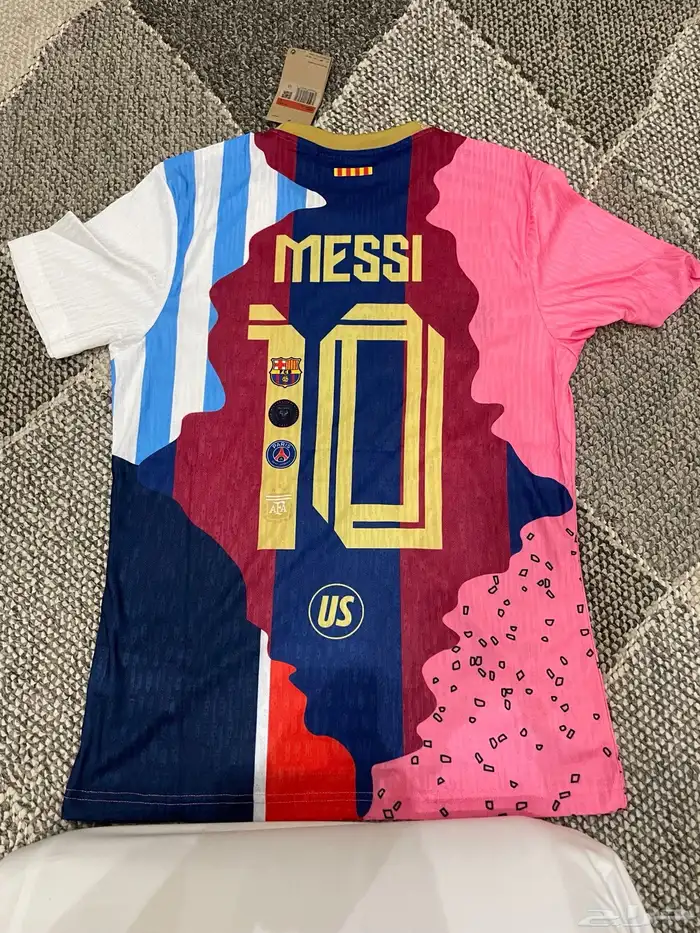 تيشيرت ليونيل ميسي بجميع الانديه 1