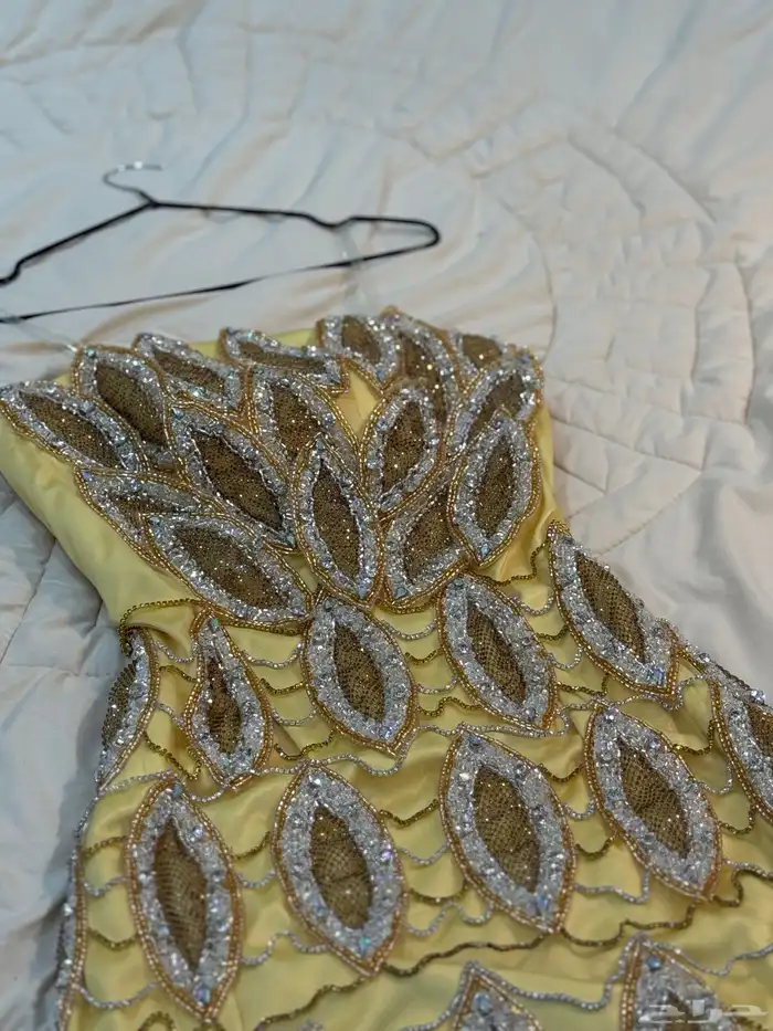 فستان فخم للبيع قابل للتفاوض 0