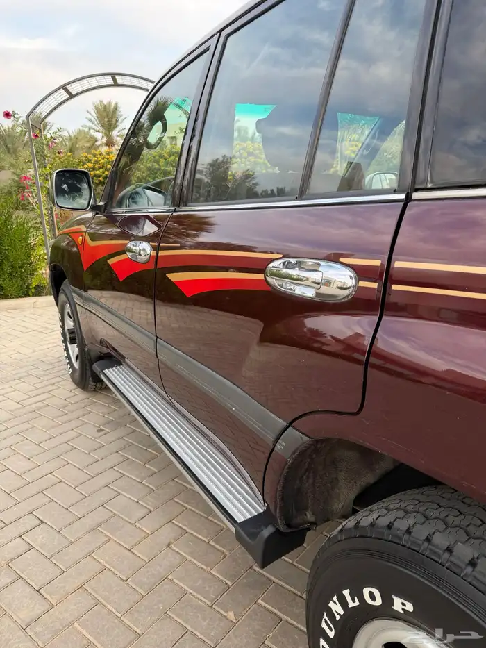 لاندكروزر 1999 قير عادي (عنابي) ممشى قليل 26