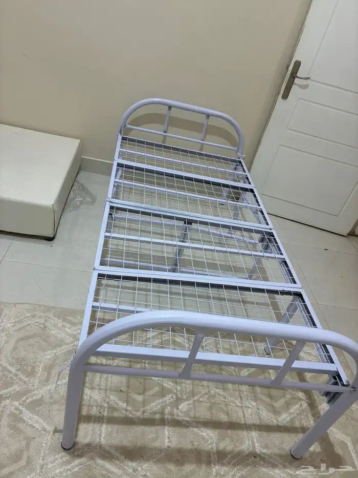 سرير جديد استخدام اقل من شهر يتسفط 0