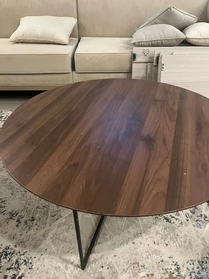 طاوله خشبيه 2