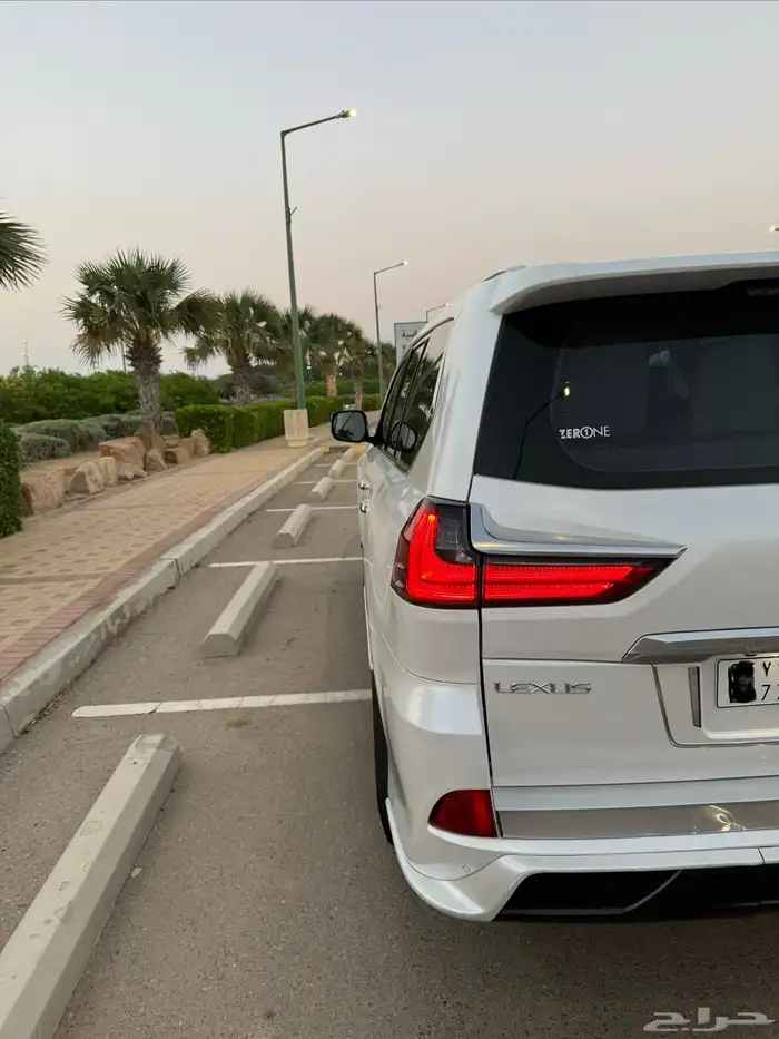 جيب لكزس LX570. 2020 9