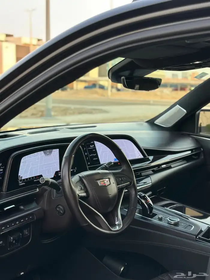 اسكاليد 2021 بلاتينيوم (أعلى فئه) 12