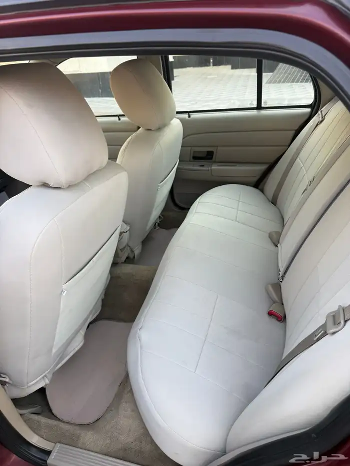 فورد فكتوريا ( 2011 ) 7