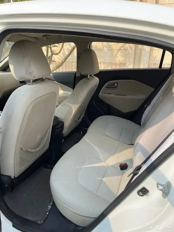 كيا ريو سيدان 7