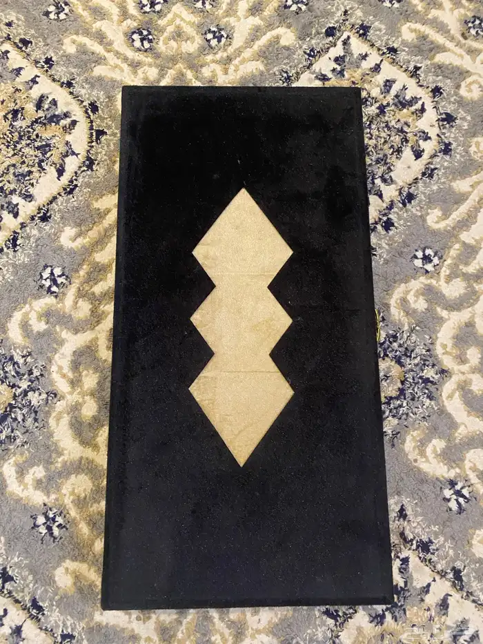 قطع ديكورات بترول نيسان 1998. وأثاث عزبة 5