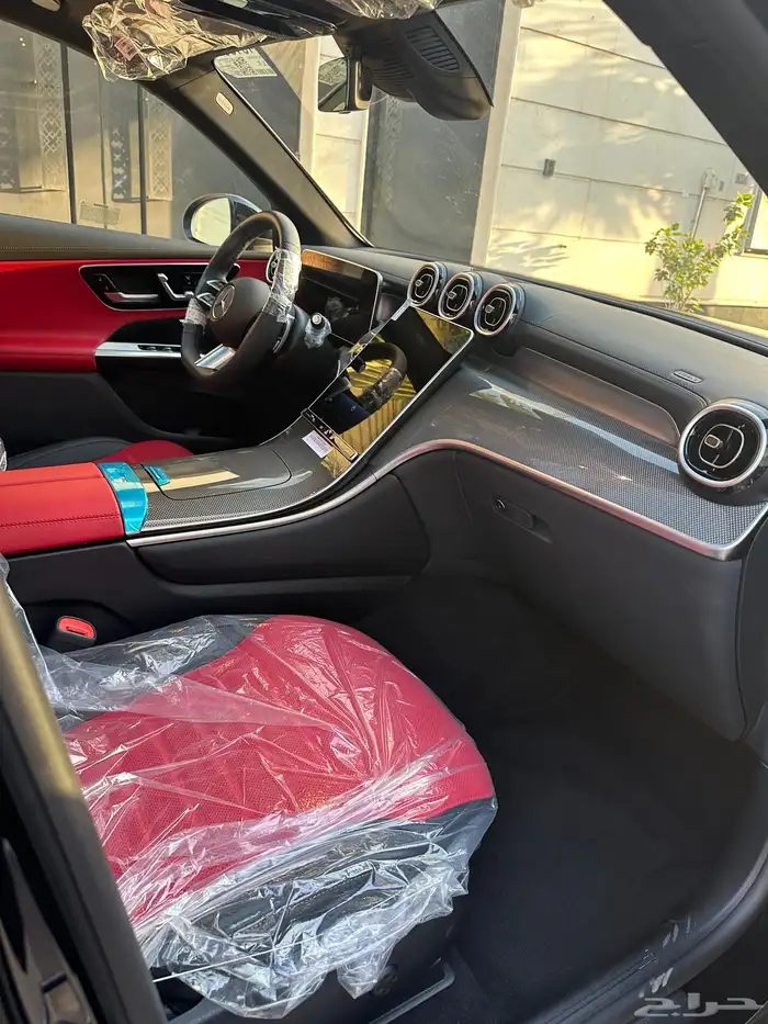 مرسيدس GLC300 AMG موديل 2025 شبه جديد ضمان الجفالي سعر لقطه 12