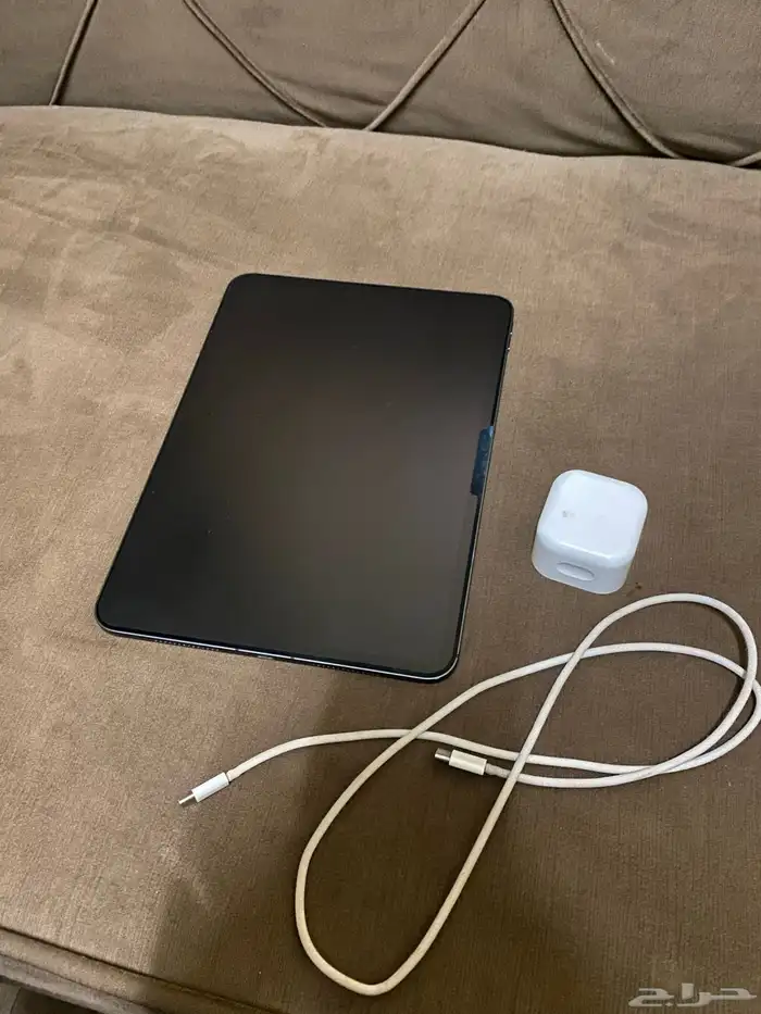ايباد برو 11 inch معالج M4 شريحة الكترونية 2
