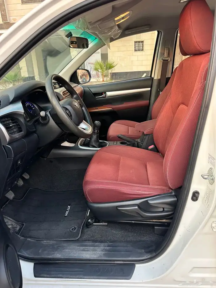 هايلوكس 2016 فل كامل نظيفه جدا 7