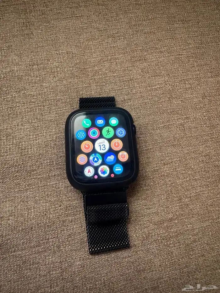 ساعة ابل SE2024 1