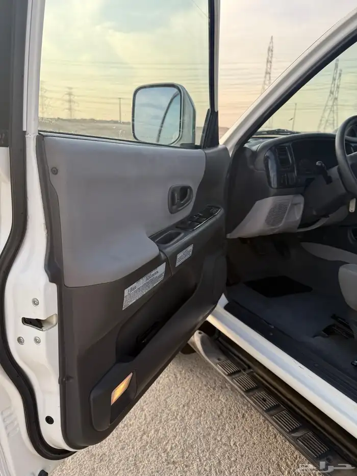 للبيع جيب مستوبيشي ناثيفا نادر مخزن ممشى86 الف 8