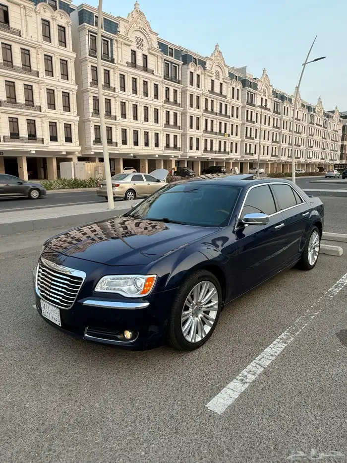 كرايسلر C300 هيمي 2014 ممشى قليل مالك ثاني 30